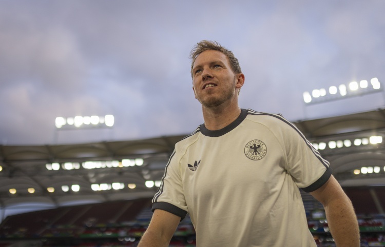 amp, 须自然而然, 雄心壮志和 amp, 须自然而然, 雄心壮志和